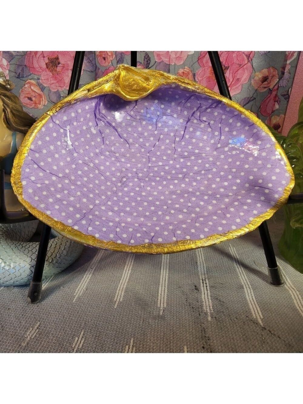 DECOUPAGE CLAM SHELL DECOUPAGE PURPLE POLKA DOTS ON A CLAM SHELL TRINKET DISH